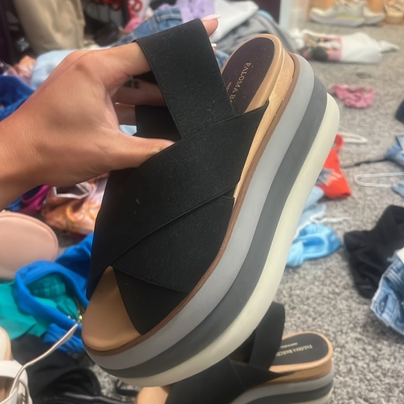 Paloma Barcelo - Picture 2 of 3